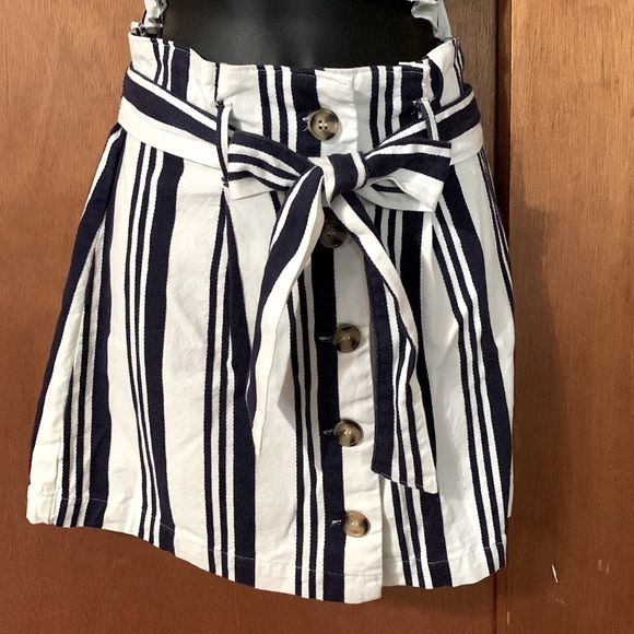 Forever 21 Dresses & Skirts - Skirt white with blue stripes, F21